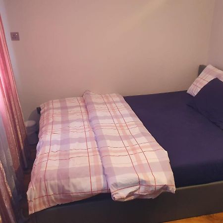 Sweet Home Cranford Esterno foto